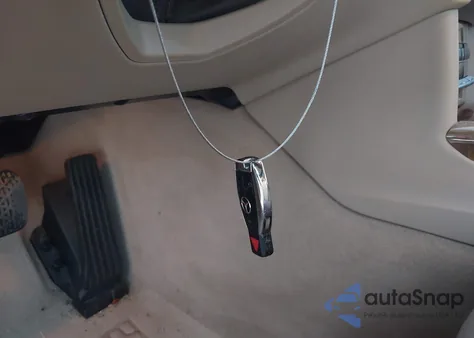 2011 Mercedes-Benz E 350 из США, поврежденный, VIN WDDHF5GB8BA327514